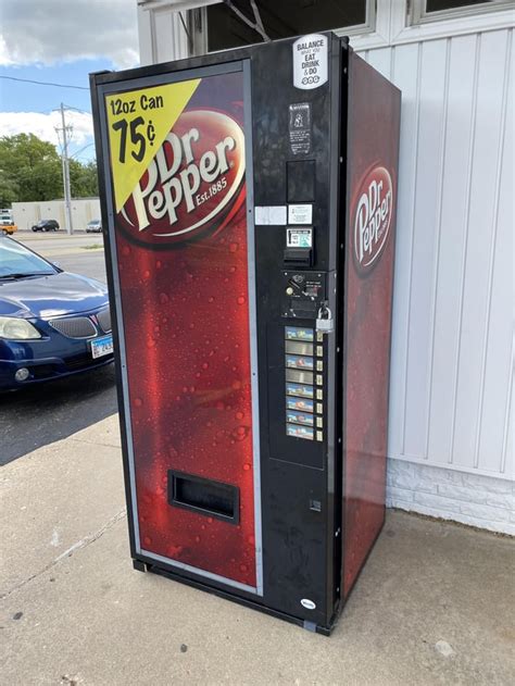 A Dr Pepper Soda Vending Machine In The Wild Rdrpepper
