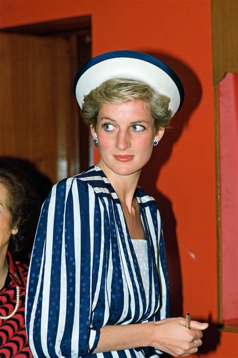 A Rare Auction Of Princess Dianas Clothing Has Raised £260000 Tatler