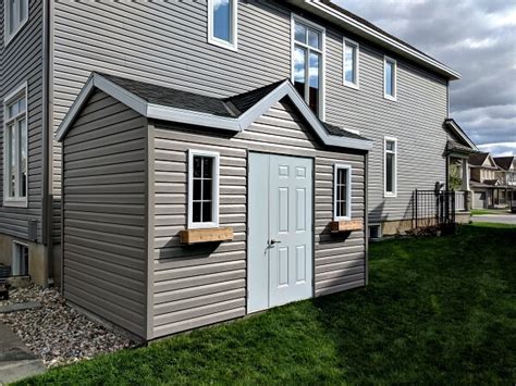 Single garage doors 8 x 7 feet, 9 x 7 feet or 10 x 7 feet. - Summit