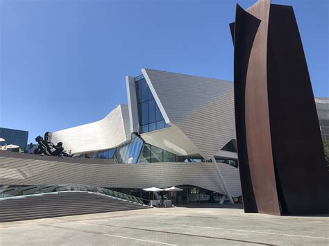 Orange County Museum of Art Preview