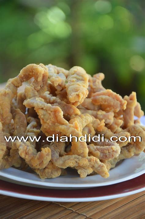 • bersihkan usus dari kotoran dengan cara membelah usus memanjang lalu cuci bersih dengan air mengalir • rendam usus… Diah Didi's Kitchen: Usus Goreng Krispi