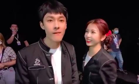 Manage your video collection and share your thoughts. 張雨劍&虞書欣搞怪為《以家人之名》打CALL!網友：「張雨劍真的逐漸虞化...」超可愛笑死! - epop - 就愛玩娛樂