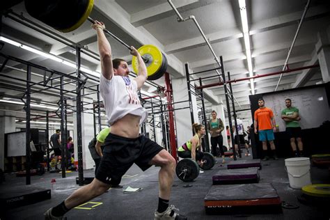 Upper Body Crossfit Workouts Wods And Circuits Athletic Muscle