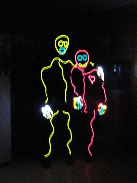 Do you need a simple yet distinct costume this halloween? Halloween adult Stick Figure Costume | Glow stick party, Glow sticks