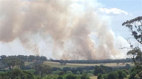 Victorian Bushfire Information Fast Moving Fire Threatens Homes