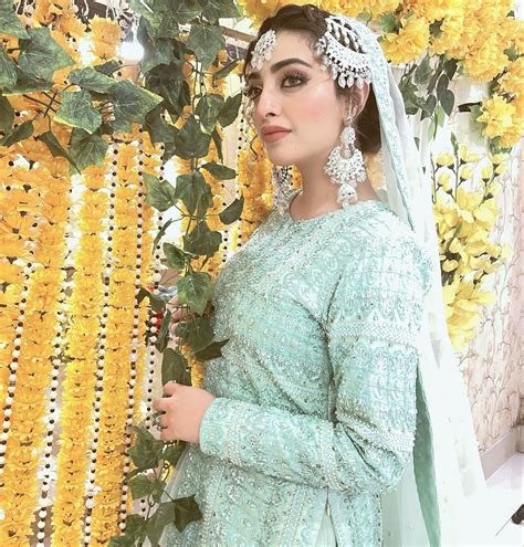 Nawal Saeed Looks Ravishing In Turquoise Blue Outfit Photos