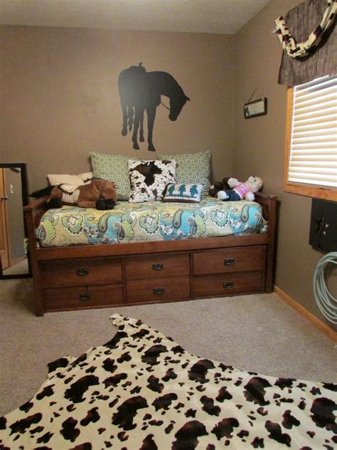 Pin By Mini Horse Girl On Home Ideas Victoria Bedroom Horse Themed