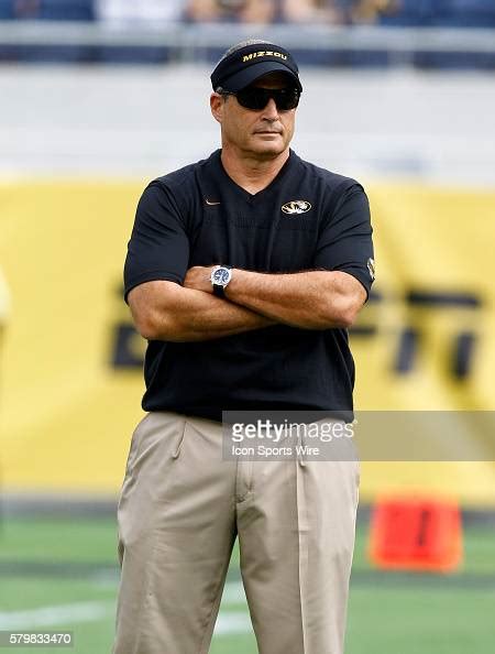 Missouri Tigers Head Coach Gary Pinkel Watches His Team Warm Up Prior News Photo Getty Images