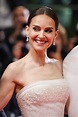 Natalie Portman ganó Cannes 2023 con un espectacular vestido Dior | Vogue