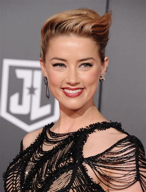 Amber heard dc comics justice league mera. Amber Heard - "Justice League" Red Carpet in Los Angeles ...