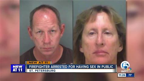 Florida Firefighter Charged With Having Sex In Middle Of Road