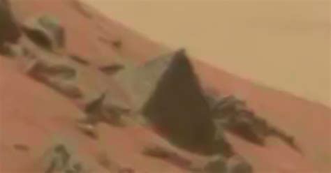 Nasas Curiosity Rover Filmed An Ancient Alien Pyramid On Mars
