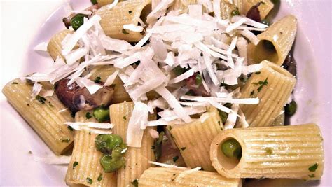 Unite l'acqua e fate cuocere per 5 min a temperatura varoma, antiorario, vel 1. Boccolotti con totani, piselli e porcini | Ricettone