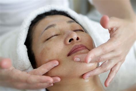 17 Unique Types Of Massage Therapy Remedygrove