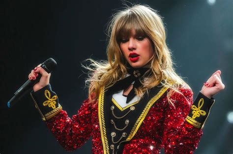 Taylor Swift Shares ‘sad Girl Autumn Version Of ‘all Too Well