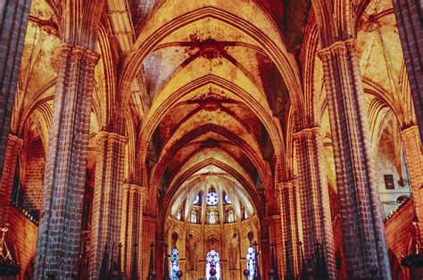 Top Things To Do In The Gothic Quarter Of Barcelona