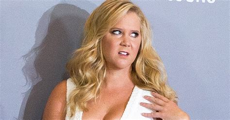 Amy Schumer Shows Major Cleavage At Trainwreck Event Like The Look