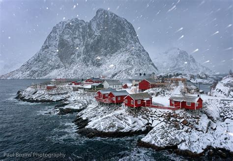 Winter in Reine, Norway [2048×1423] Photographed by Paul ...