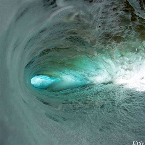 Spectacular Photos Taken Inside Gigantic Waves 24 Pics With Images