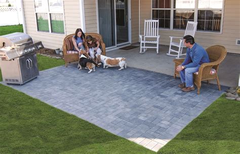 The owner had come across plastic forms for making walkways, but didn't find the size or style he wanted. do-it-yourself-patio - Lowcountry Paver