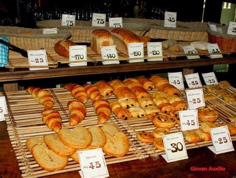 La vie parisienne offers guests with a free valley parking that surely allows a customer to worry not la vie parisienne is also the perfect place for couples who wants to enjoy their night and talk about things. Hit the Road - The Lakwatsero Chronicles: La Vie Parisienne