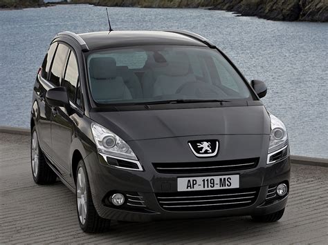 Sürücü yolcuyan ve perde hava yastiklariabs esp güvenli̇k si̇stemleri̇ön koltuk isitmahiz. PEUGEOT 5008 specs & photos - 2009, 2010, 2011, 2012, 2013 ...
