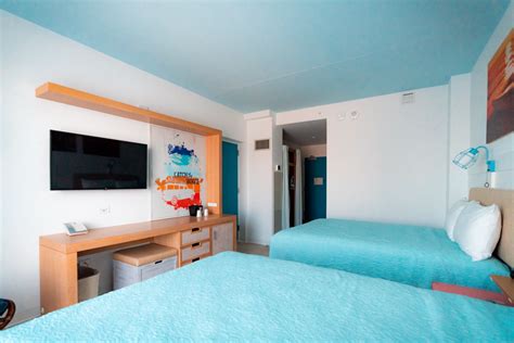 Universals Endless Summer Resort Dockside Inn And Suites Rooms