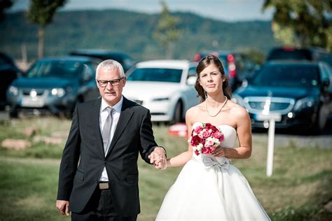 Wenn auch sie herzlich mit schönen worten zur hochzeit gratulieren möchten und es ihnen zudem wichtig ist, ein bisschen persönliche nähe und innigen charakter mit. Beiträge Zur Hochzeit Der Tochter : Die Besten ...