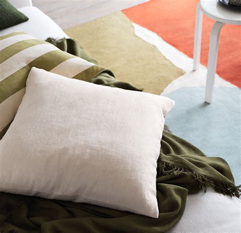 Ikea mağazaları olarak güzel tasarımlı, kaliteli, kullanışlı binlerce çeşit mobilya ve ev aksesuarını düşük fiyatlarla sunarak, evlerde ihtiyaç duyulan her şeyi tek bir çatı altında topluyoruz. TVINGSTRUP - rug, flatwoven, handmade/multicolour | IKEA ...