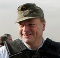 Rheinmetall AG : Ex-Entwicklungsminister Dirk Niebel rüstet auf - WELT