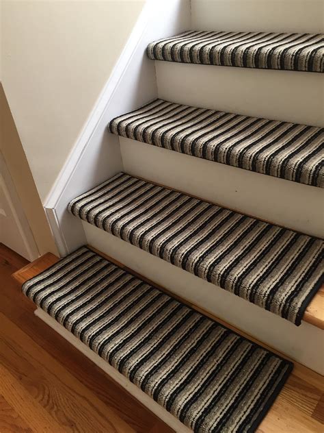 Black Jack 100 New Zealand Wool True Bullnose Carpet Padded Stair