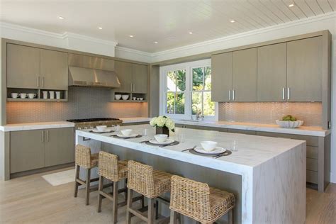 Check spelling or type a new query. Image result for modern crown molding (With images) | Open ...