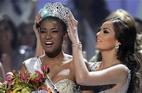 Leila Lopes Of Angola Is Crowned Miss Universe Syracuse Com