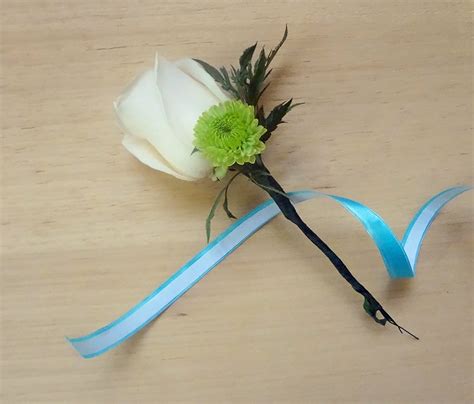 How To Make A Boutonniere For Prom And Weddings Made In A Day