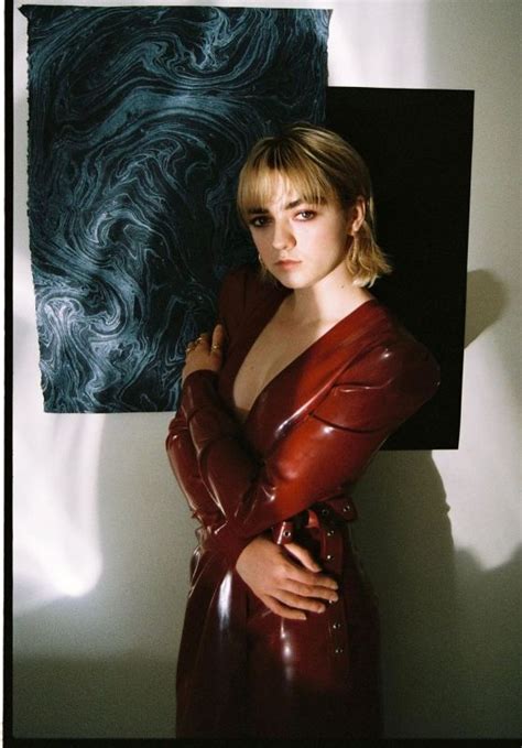Maisie Williams Photoshoot Management And Leadership