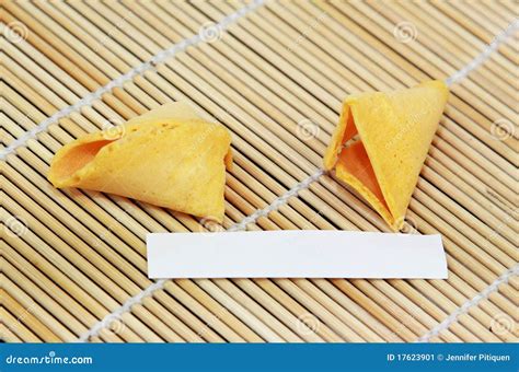 Fortune Cookie Blank Stock Image Image Of Open Oriental 17623901
