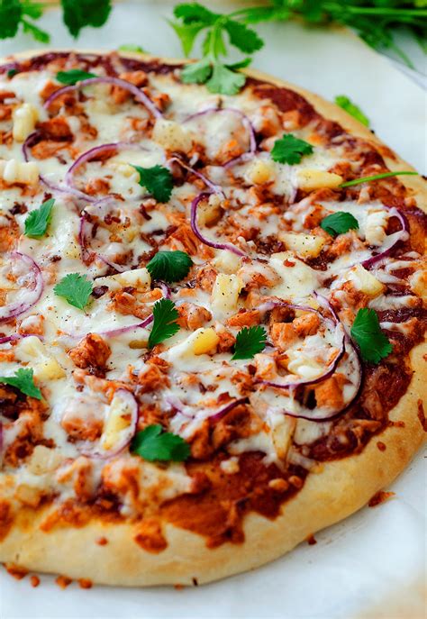 This Hawaiian Bbq Chicken Pizza Is Loaded With Cheese Barbecue Sauce