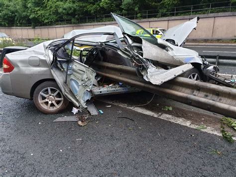 Drivers Lucky Escape After Horrific Motorway Crash Quest Media