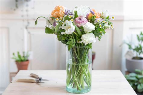 10 Perfect Flower Picks For A Mothers Day Bouquet Approved By A