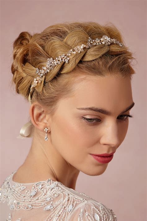 Bridal headpieces for your big day, they're here! 25 Most Romantic Vintage-Inspired Bridal Headpieces