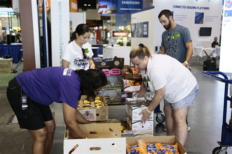 Here's how you can donate: Food Bank Donation by Fresh Summit 2019 Exhibitors | Flickr