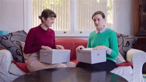 Annie And Lena Annie Lumsden Gif Annie And Lena Annie Lumsden Annie Discover Share Gifs