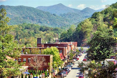 40 Of The Best North Carolina Mountain Towns Near Asheville