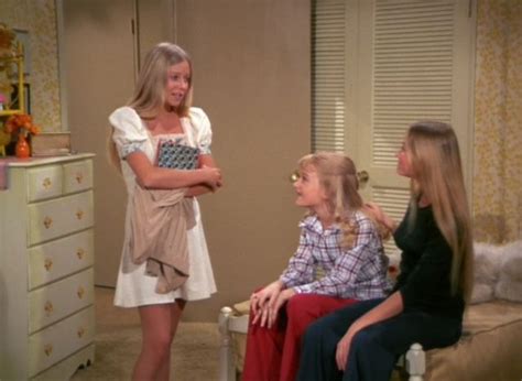 Jan Cindy And Marcia Girly Outfits Diane Lane The Brady Bunch