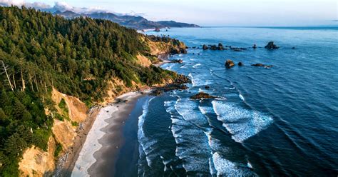 Best Oregon Beaches And Beach Towns In Oregon Beautiful Places To