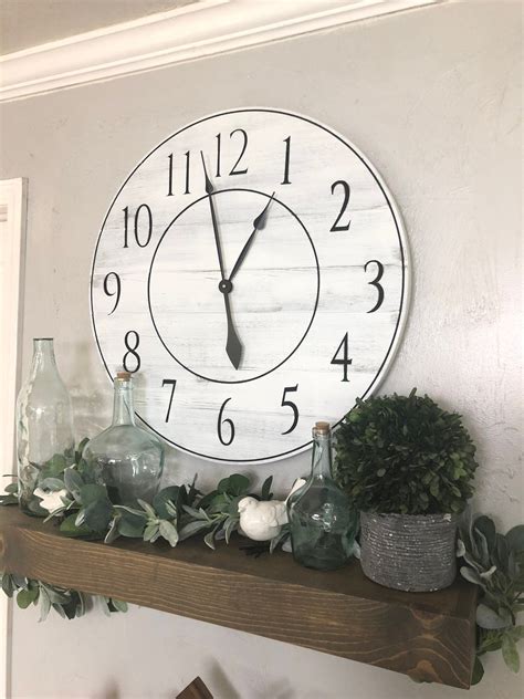 10 Large Wall Clock Decorating Ideas