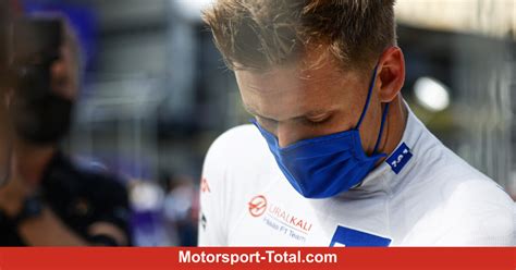 Warum haben wir heute überhaupt so viele dreher und fahrfehler gesehen? Formel-1-Liveticker: Haug: "Hoffentlich hat Mick auf den ...