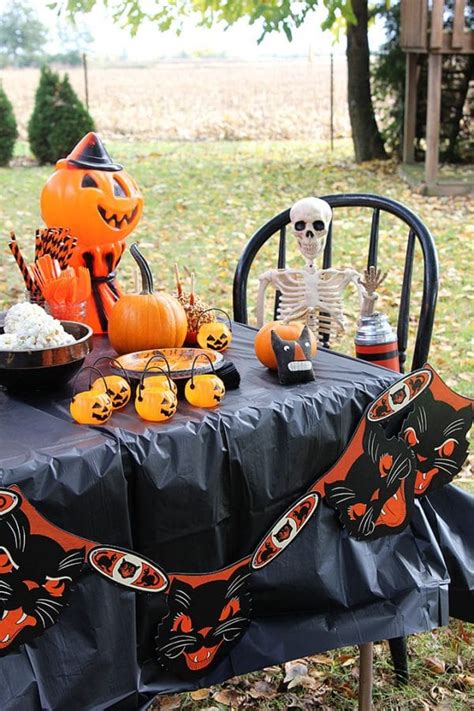 Vintage Halloween Party Ideas And Decor House Of Hawthornes