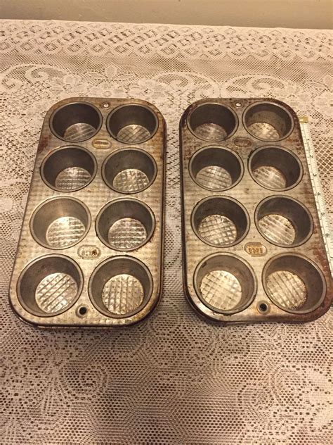 Vintage Ovenex Ekco Waffle Weave 8 Muffin Cupcake Tin N 800 8 Waffle