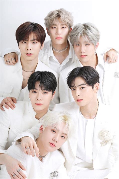 The Members Of Btop Are Posing For A Photo In Front Of A White Background